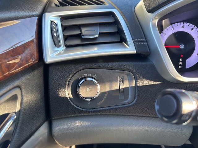 Used 2010 Cadillac SRX Premium image 25