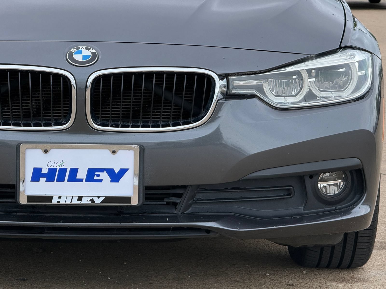 Used 2018 BMW 320i Sedan RWD image 10
