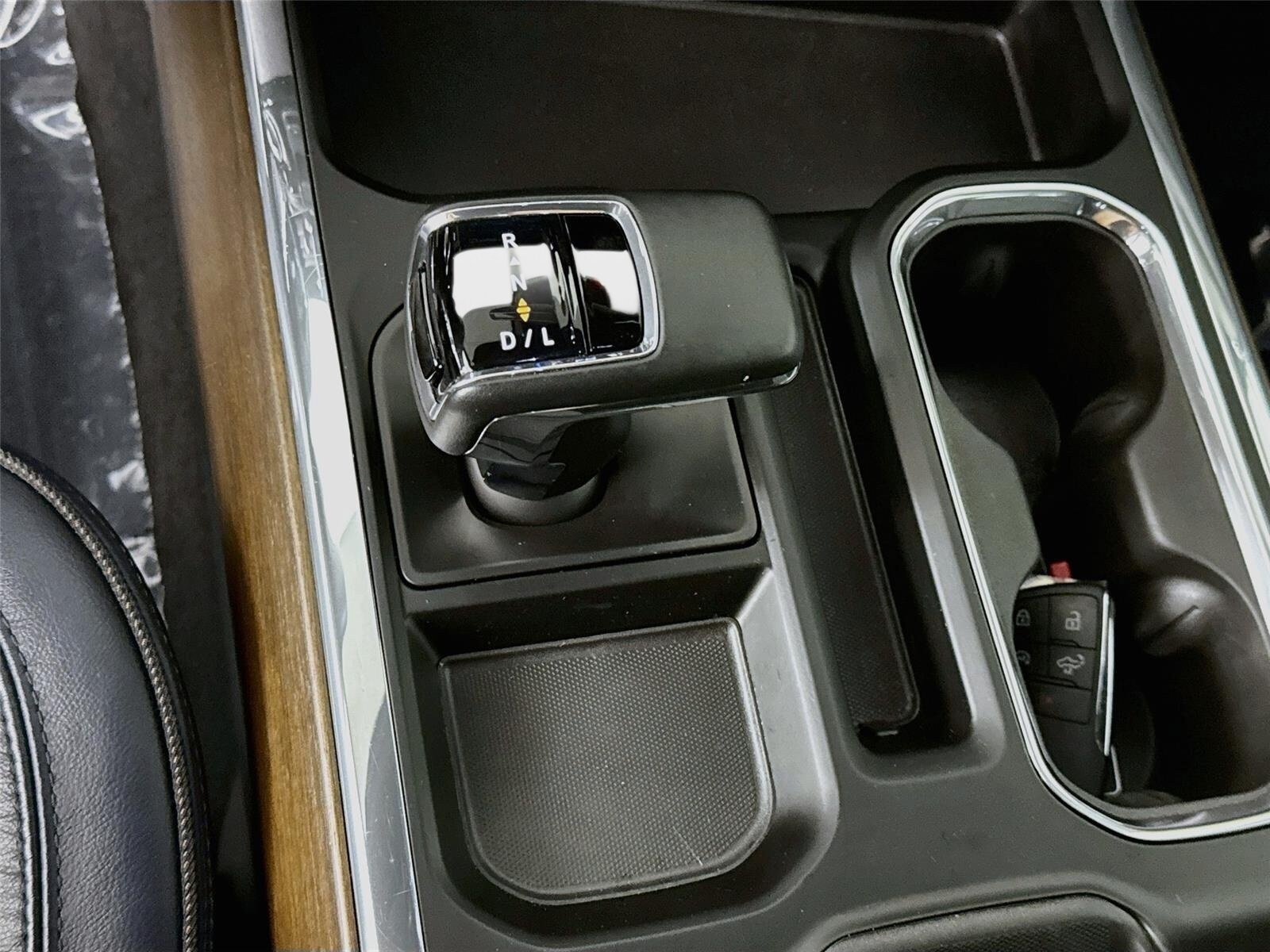 Certified 2024 Chevrolet Silverado 1500 High Country w/ High Country Premium Package AWD/4WD image 19
