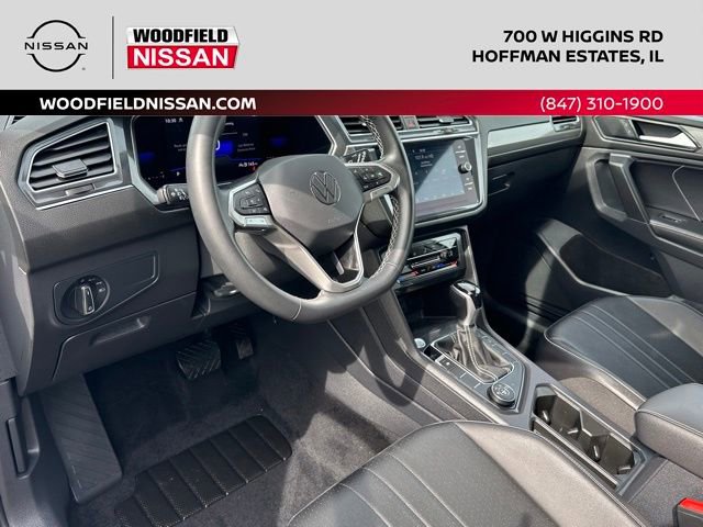 Used 2022 Volkswagen Tiguan SE AWD/4WD image 32