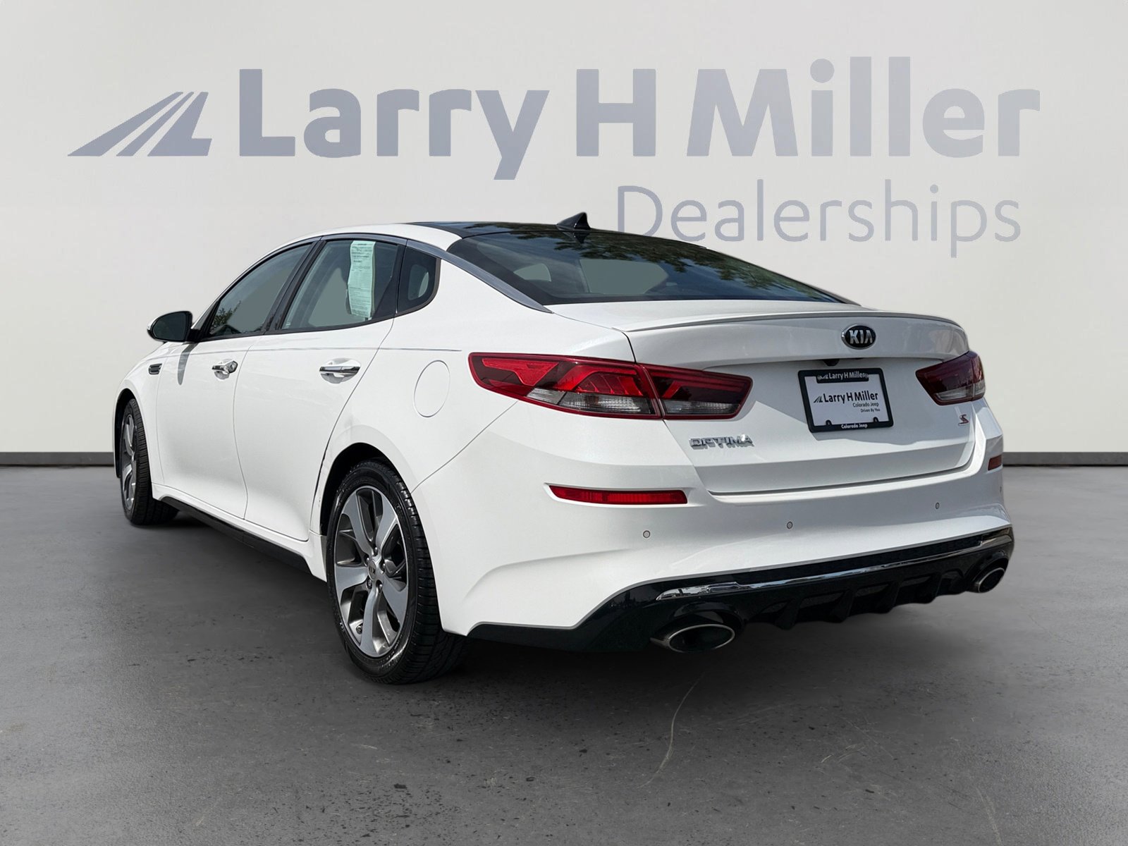 Used 2019 Kia Optima S w/ S Panoramic Sunroof Package FWD image 3