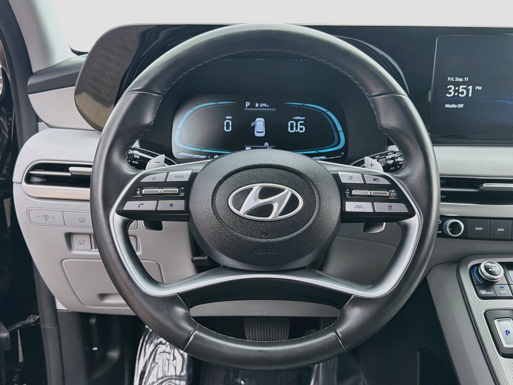 Used 2025 Hyundai Palisade SEL AWD/4WD image 18