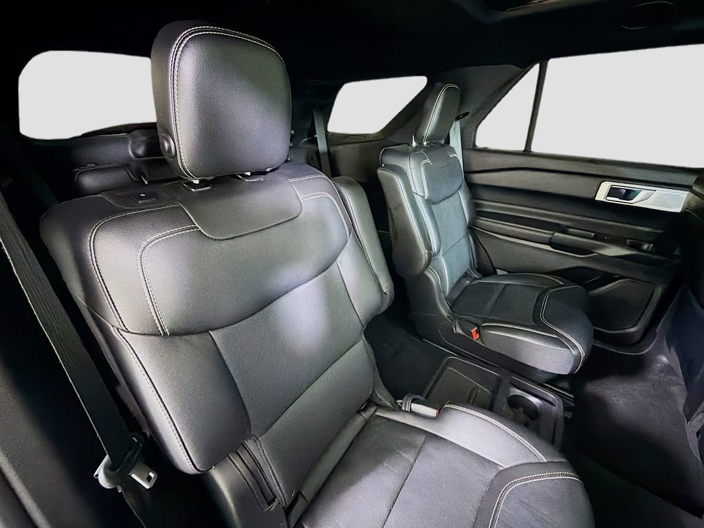 Used 2020 Ford Explorer ST w/ ST Street Pack image 32