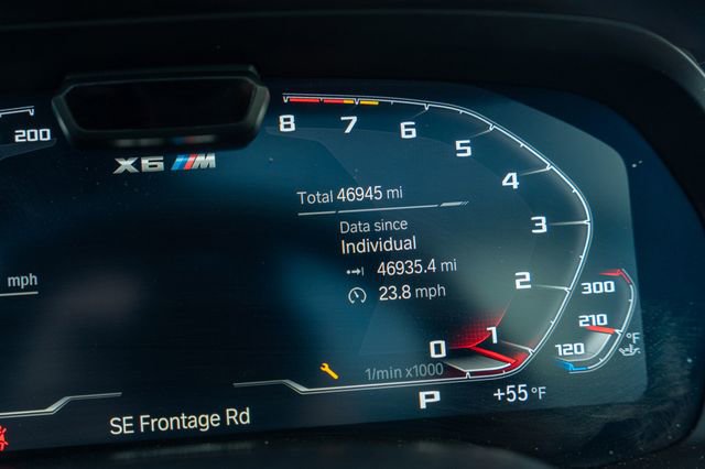 Used 2022 BMW X6 M w/ Competition Package image 14