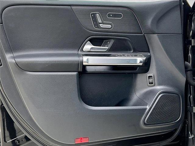 Used 2025 Mercedes-Benz GLB 250 image 18