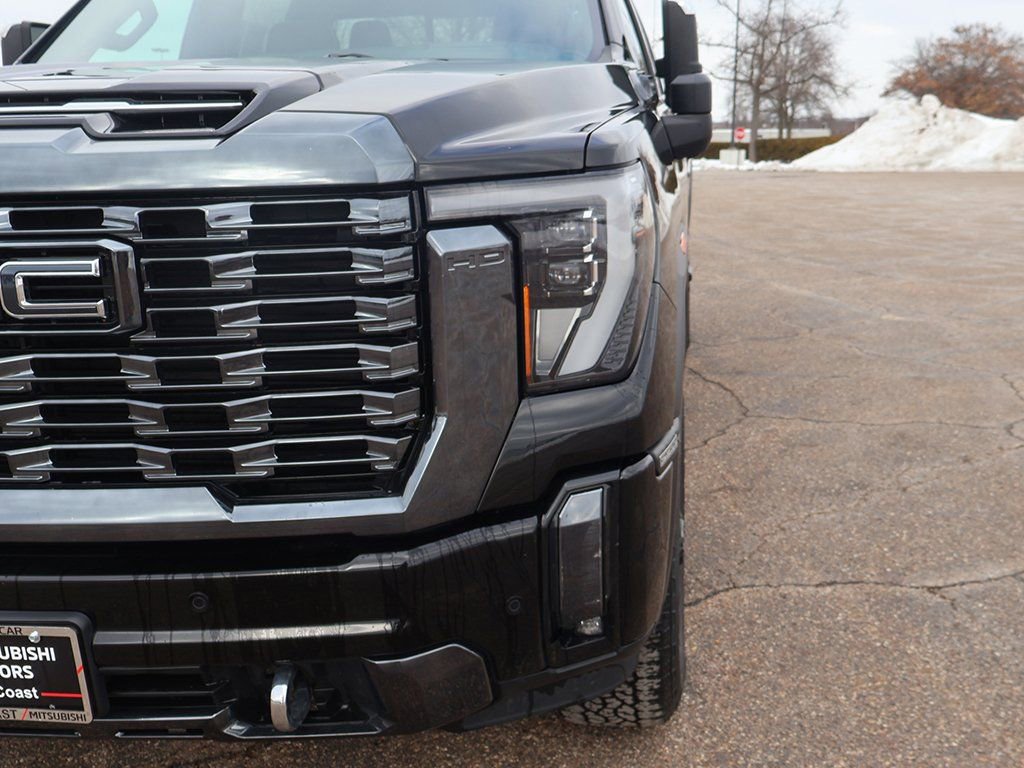 Used 2024 GMC Sierra 2500 Denali Ultimate w/ Max Trailering Package image 18