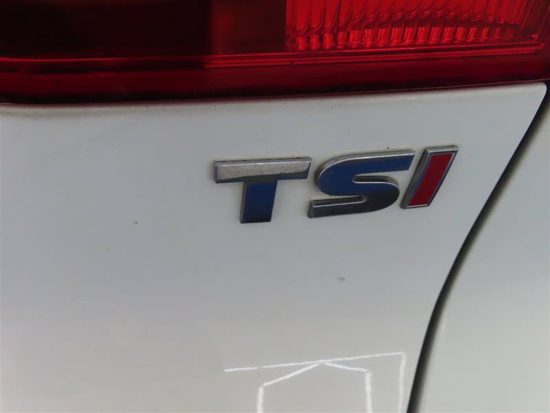 Used 2017 Volkswagen Tiguan S FWD image 15