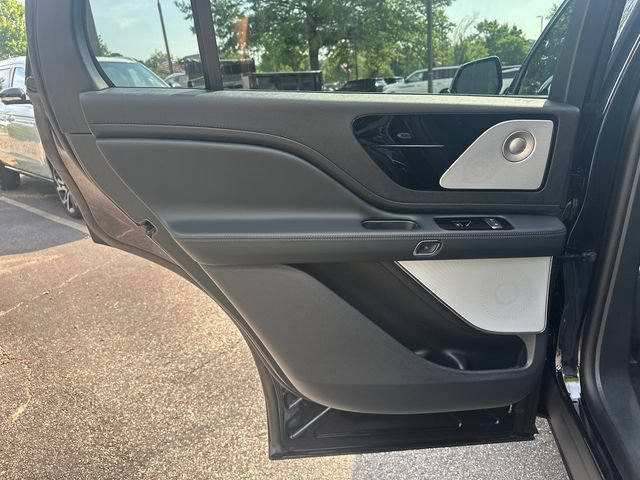 New 2026 Lincoln Aviator Reserve w/ Luxury Package RWD image 21