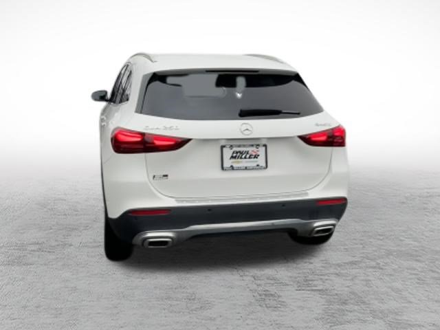 Used 2025 Mercedes-Benz GLA 250 4MATIC w/ Winter Package image 7