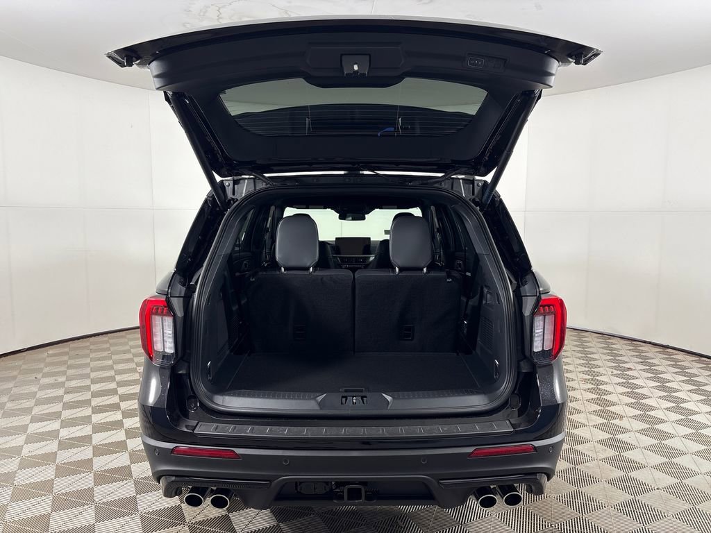 New 2026 Ford Explorer ST RWD image 28
