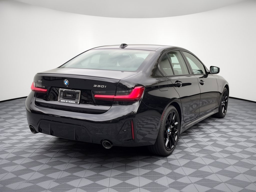 New 2026 BMW 330i xDrive Sedan w/ M Sport Package AWD/4WD image 9