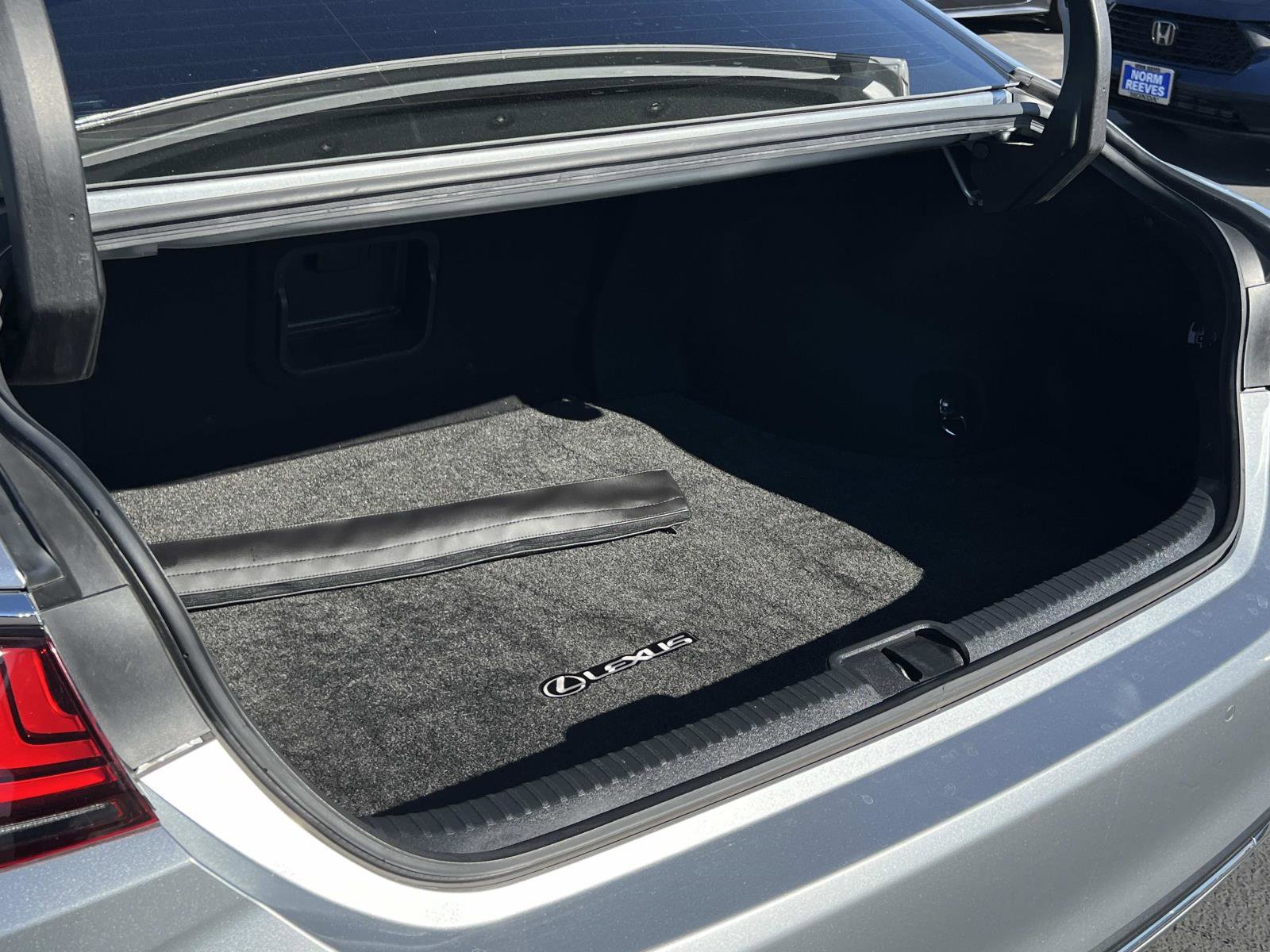 Used 2022 Lexus ES 300h w/ Premium Package image 26