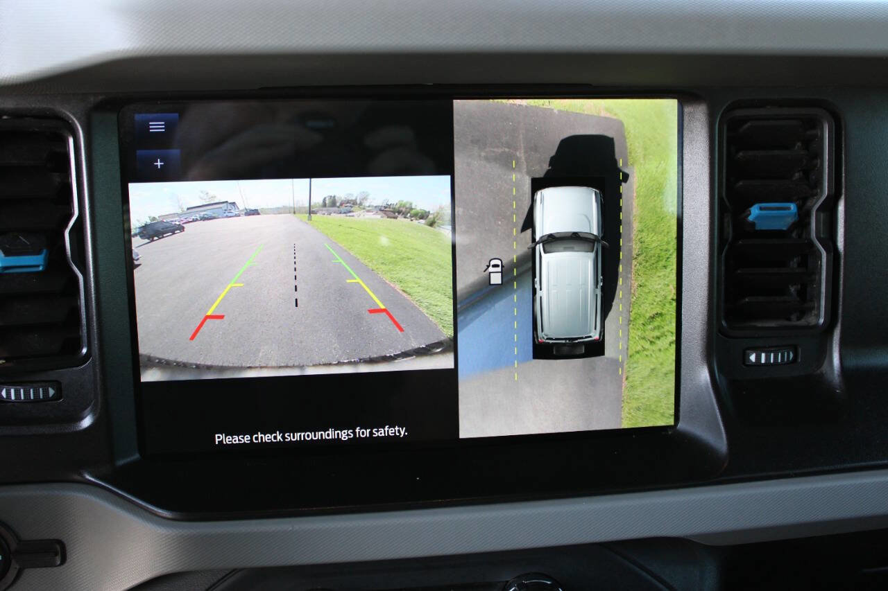 Used 2022 Ford Bronco Badlands image 11