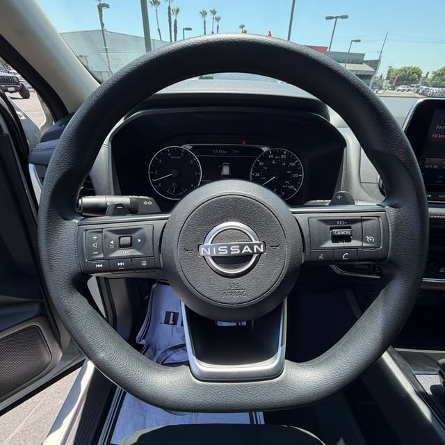 Used 2024 Nissan Rogue S FWD image 22