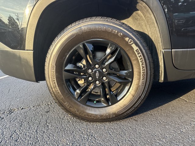 Used 2022 Chevrolet Traverse LT FWD image 20