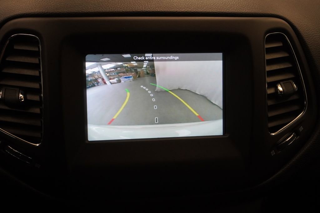 Used 2019 Jeep Compass Latitude image 26