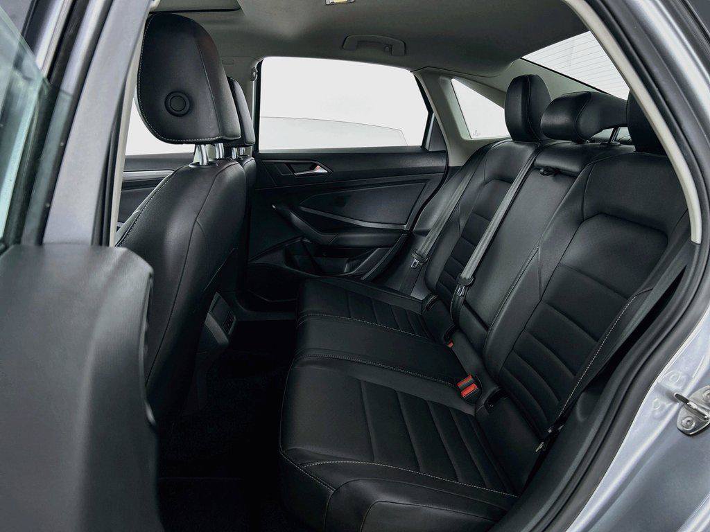 Used 2021 Volkswagen Jetta SEL FWD image 24
