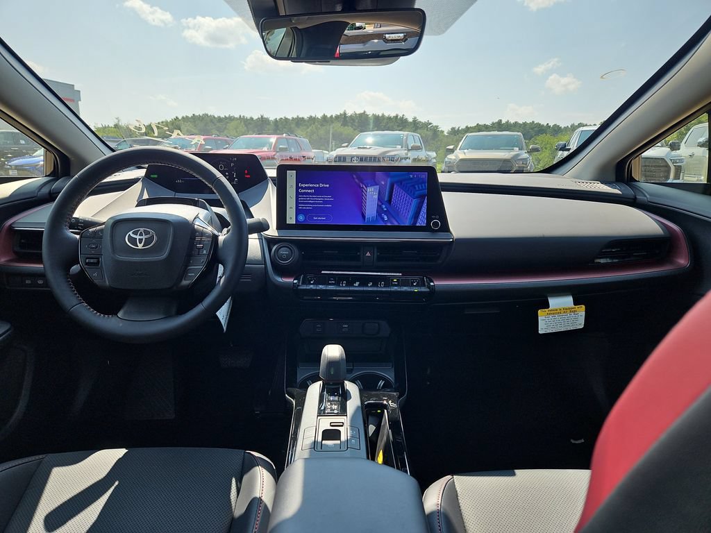New 2027 Toyota Prius Plug-In Hybrid FWD image 7