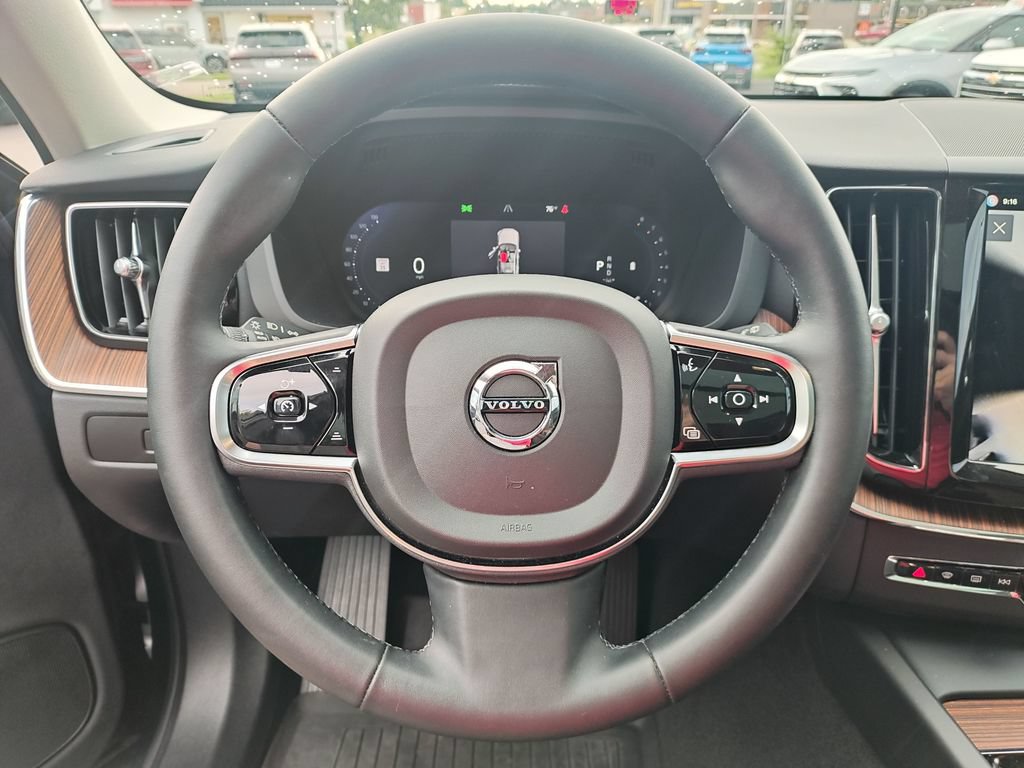 Used 2024 Volvo XC60 B5 Plus w/ Protection Package Premier AWD/4WD image 17