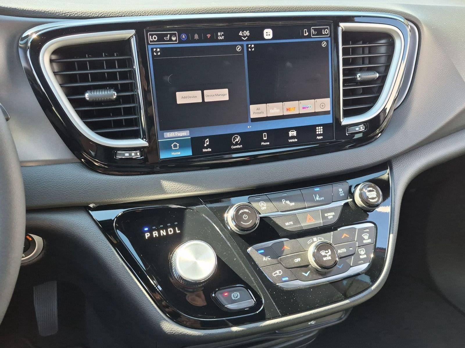 New 2026 Chrysler Voyager LX FWD image 25