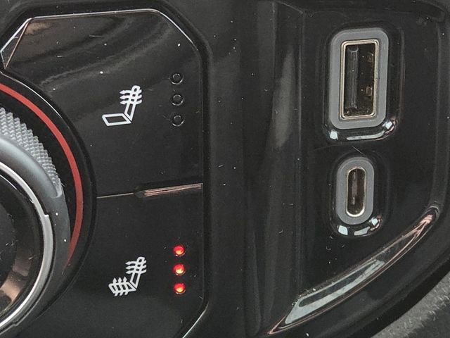 Used 2023 Chevrolet Silverado 1500 LT Trail Boss w/ LPO, Dark Essentials Package image 9