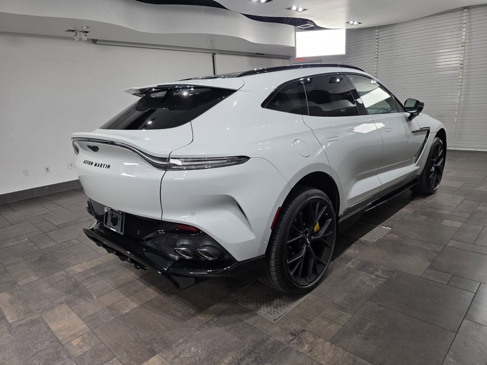 New 2026 Aston Martin DBX 707 image 24