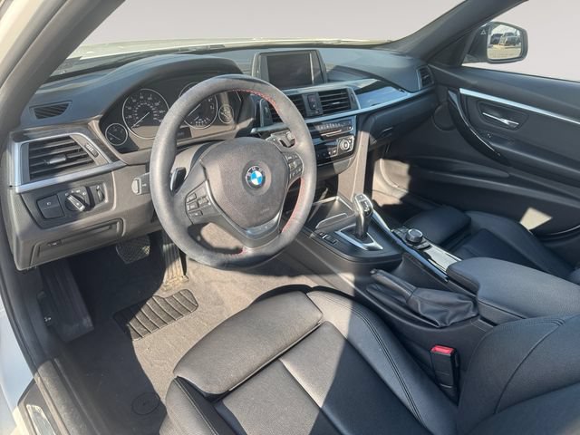Used 2018 BMW 330i xDrive Sedan w/ Convenience Package AWD/4WD image 10