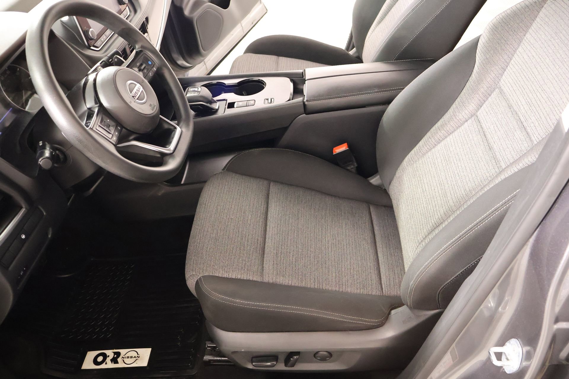 Used 2021 Nissan Rogue SV image 10