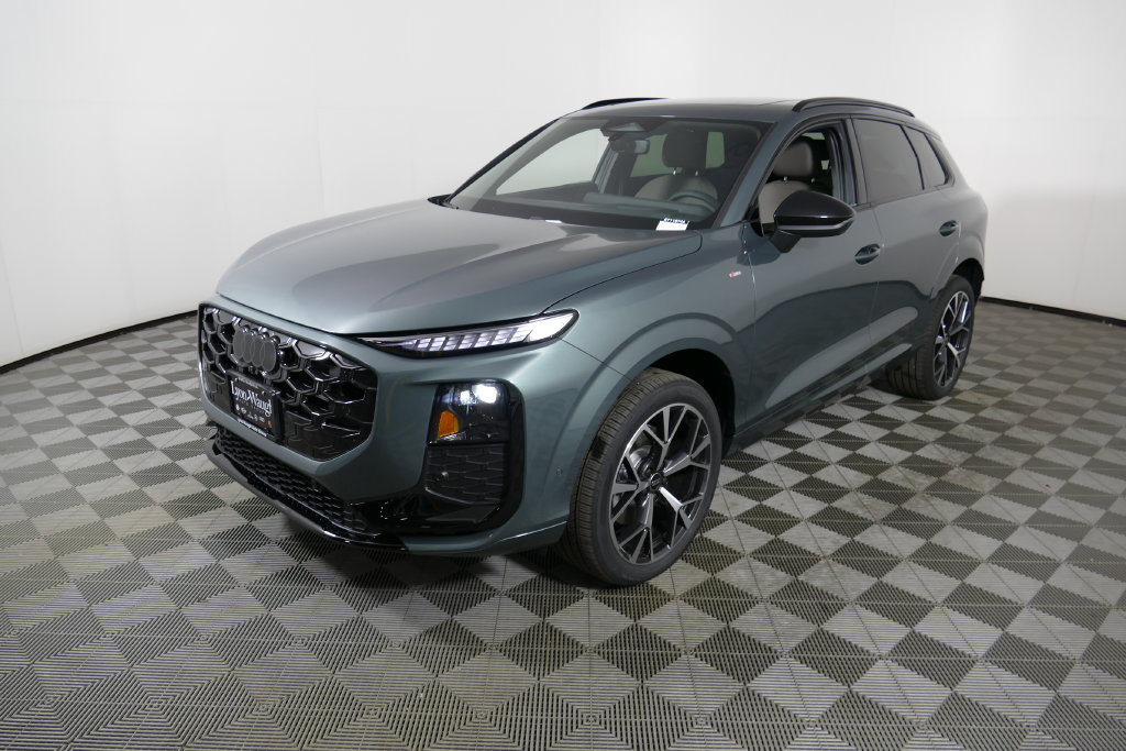 New 2026 Audi Q3 quattro 2.0T AWD/4WD image 7