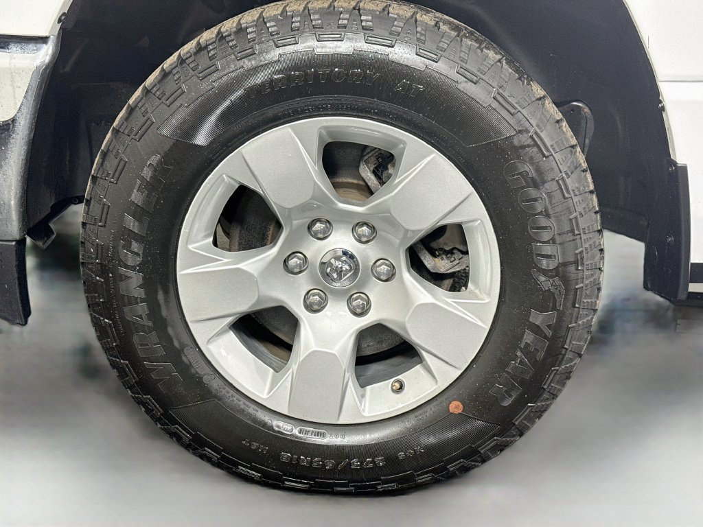 Used 2023 RAM 1500 Big Horn AWD/4WD image 37