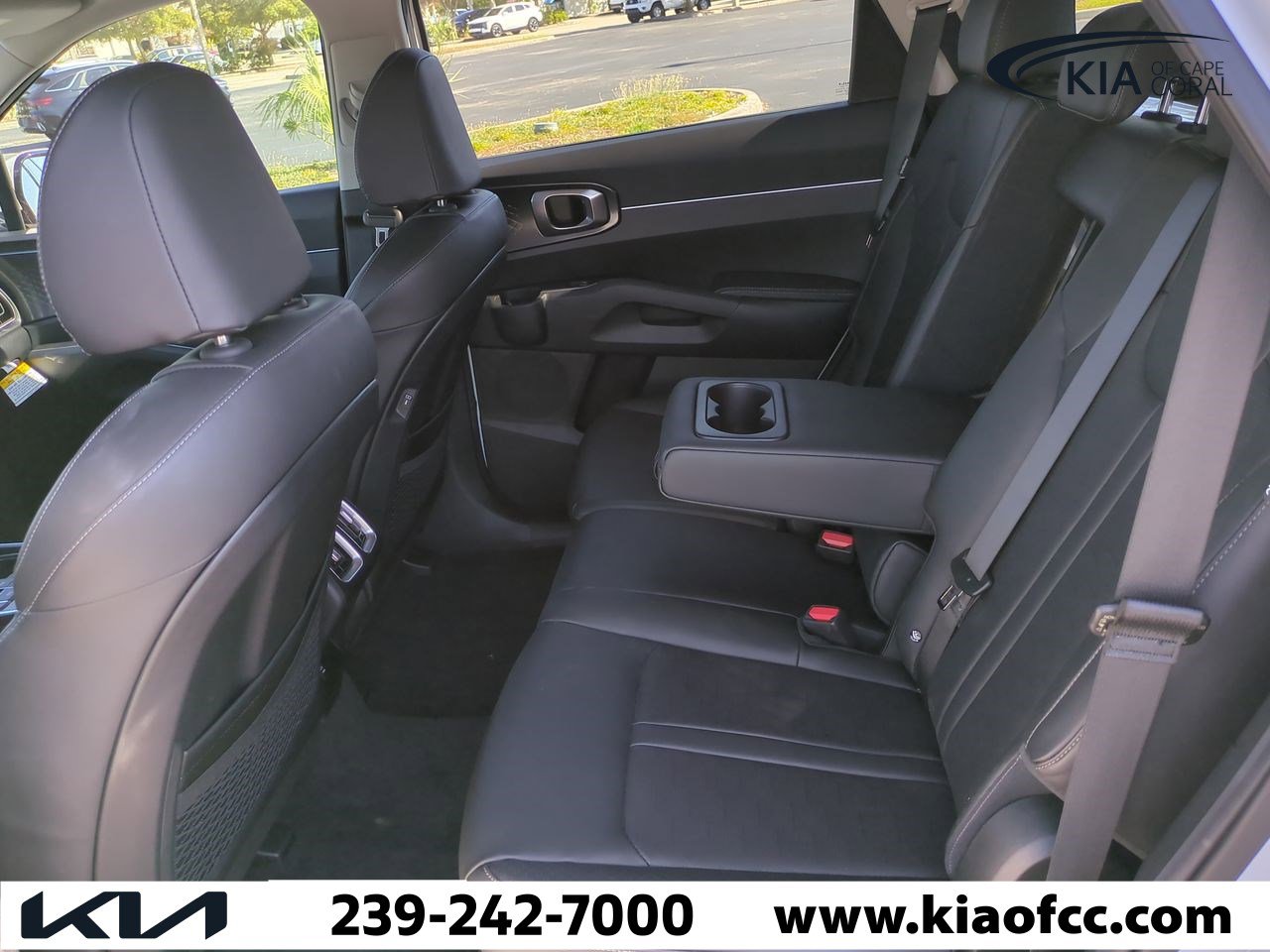 Used 2025 Kia Sorento S w/ Panoramic Sunroof Package image 13