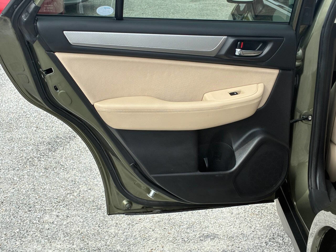 Used 2016 Subaru Outback 2.5i Premium image 20