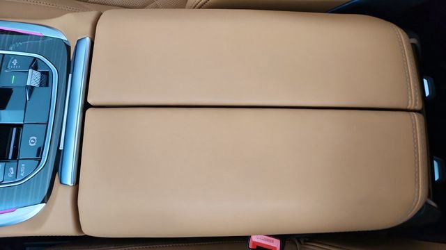 Used 2026 BMW X7 xDrive40i image 53