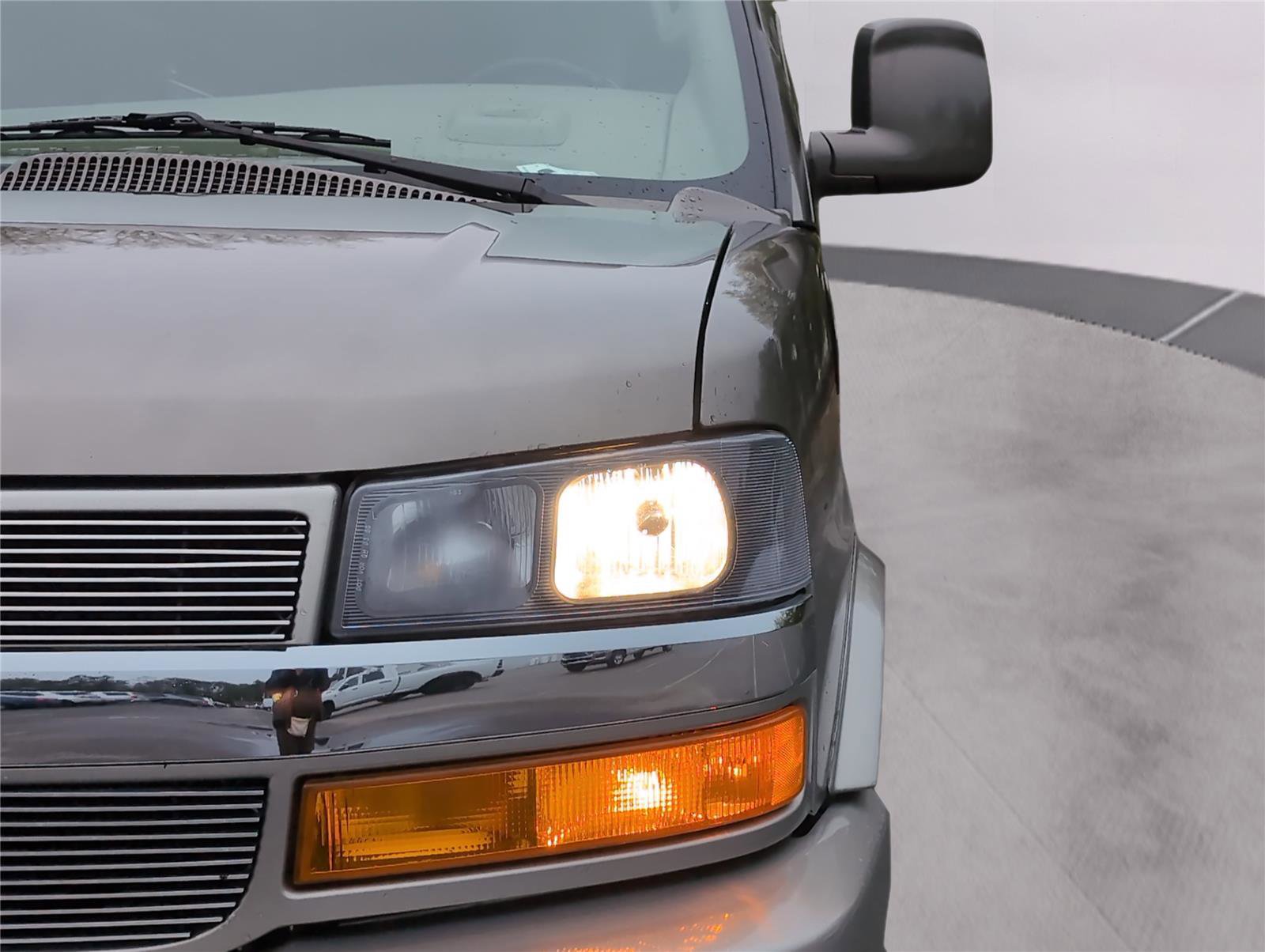 Used 2022 Chevrolet Express 2500 Extended w/ Enhanced Convenience Package image 34