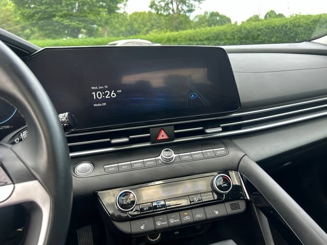 Used 2025 Hyundai Elantra SEL FWD image 22