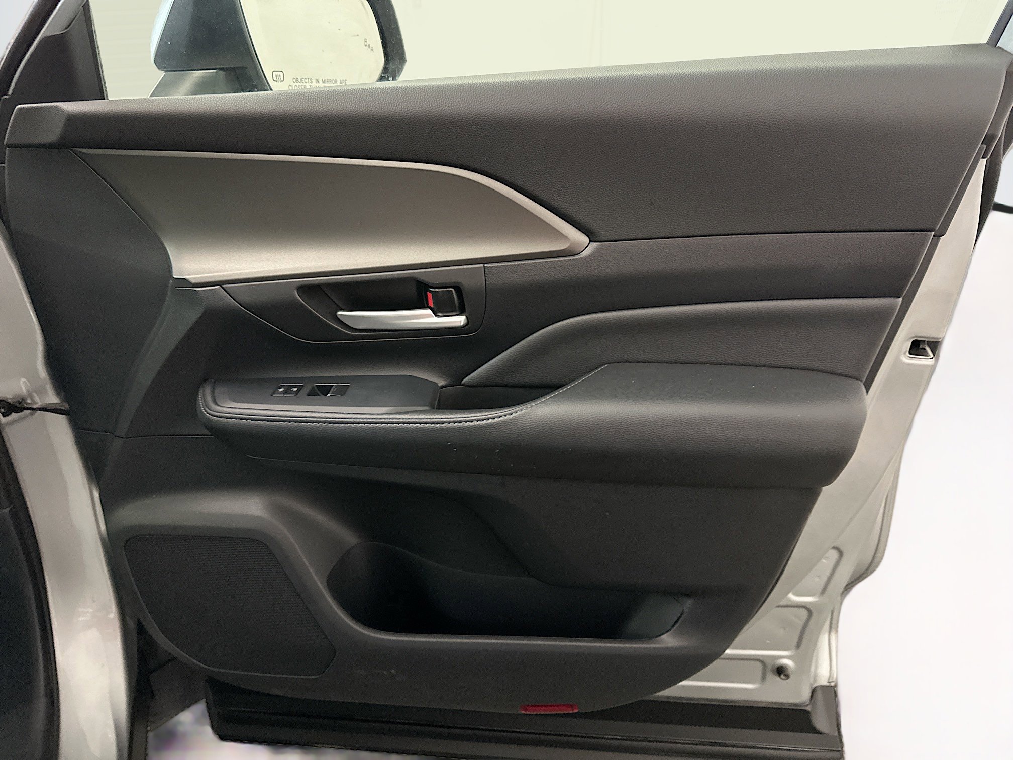 Used 2025 Toyota Grand Highlander AWD image 35