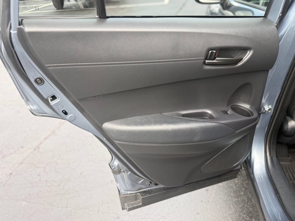 Used 2023 Toyota Corolla Cross LE AWD/4WD image 16