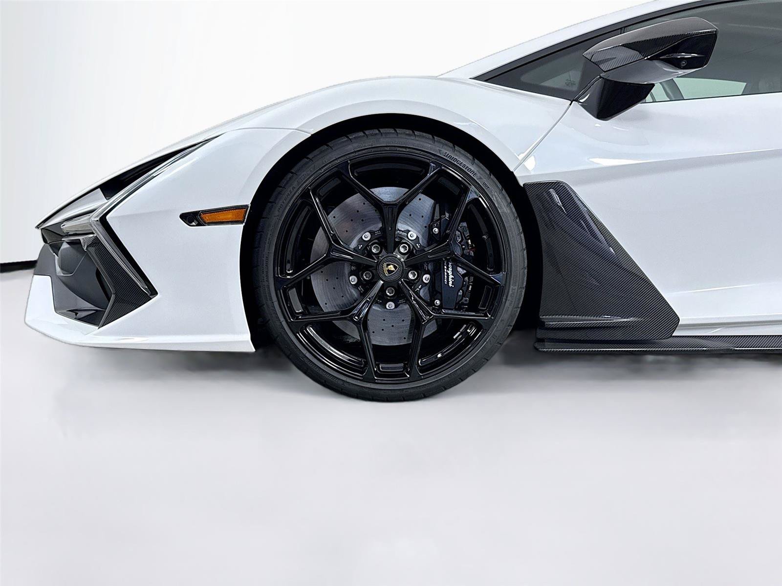 Used 2024 Lamborghini Revuelto AWD/4WD image 28
