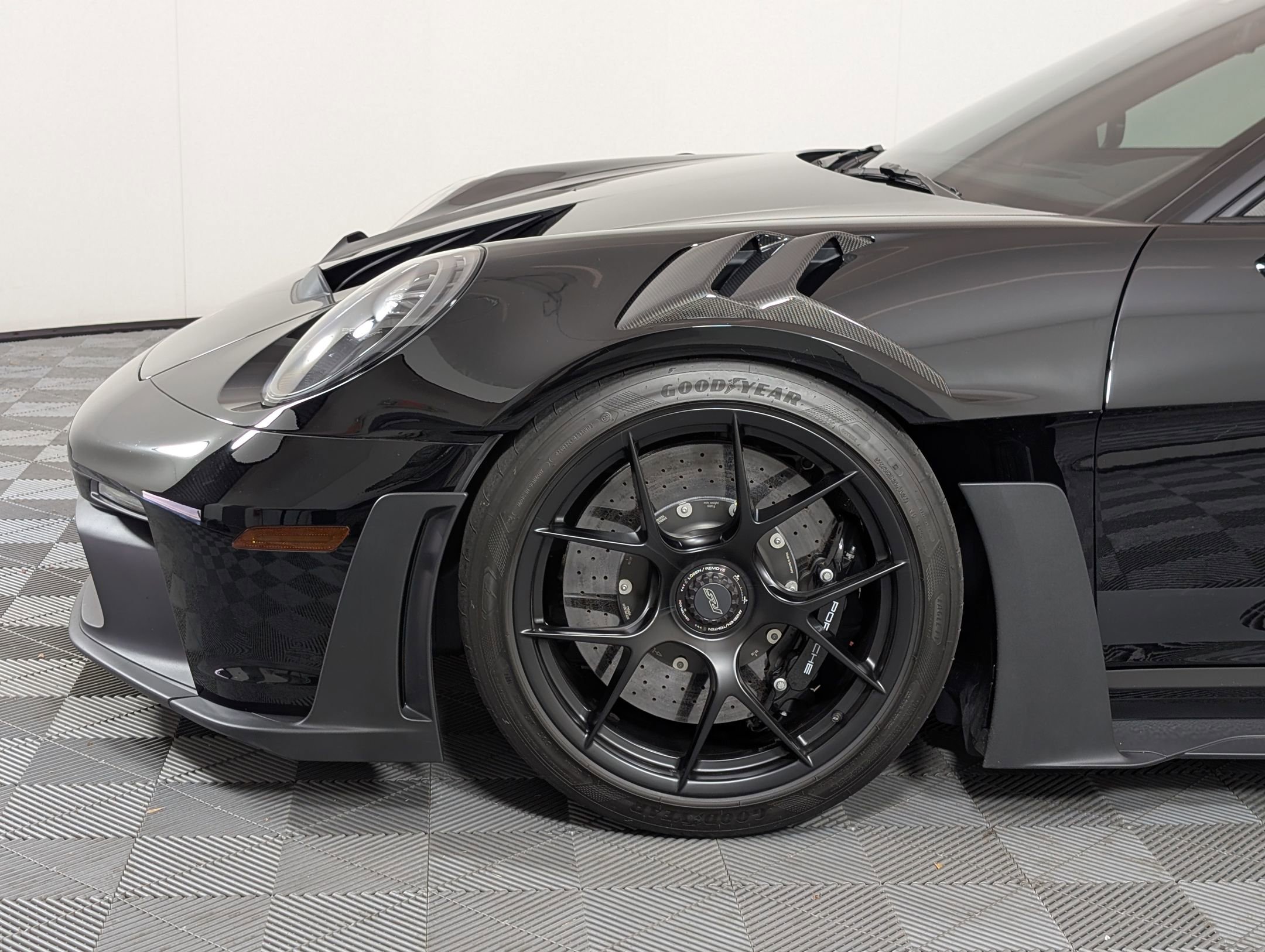 Used 2025 Porsche 911 GT3 RS image 14