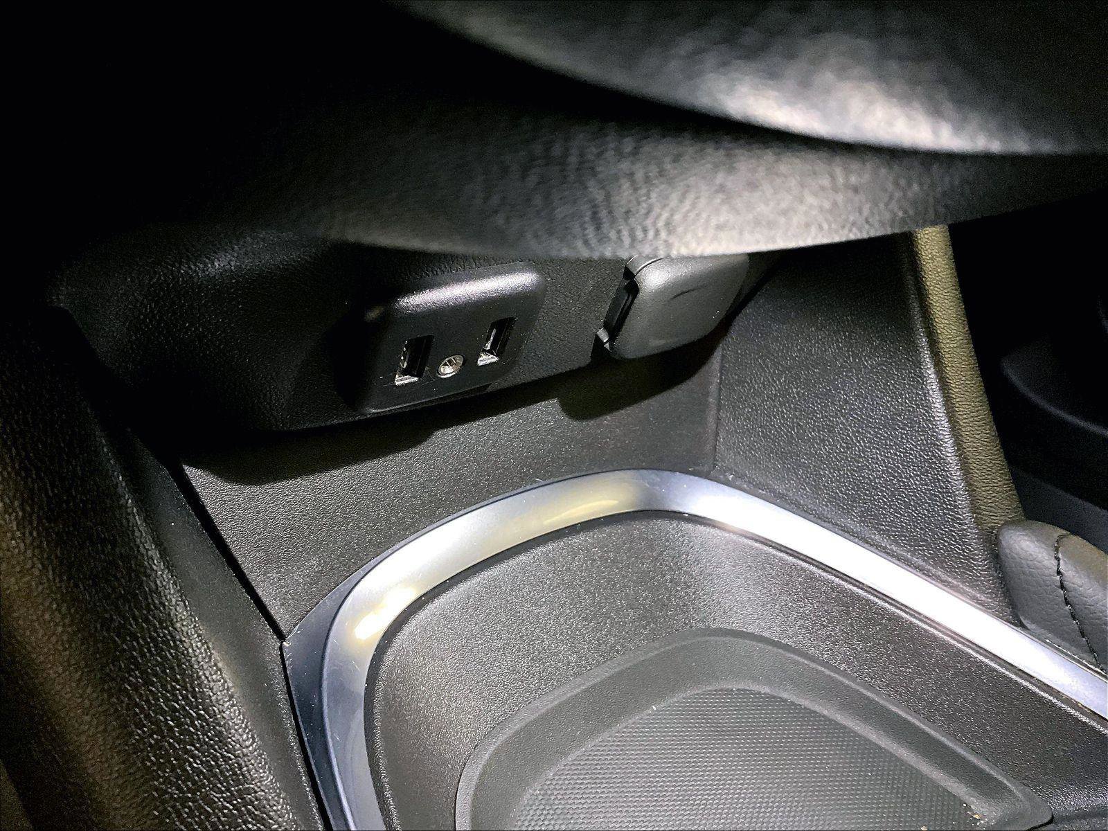 Used 2017 Chevrolet Malibu LT w/ Leather Package image 31