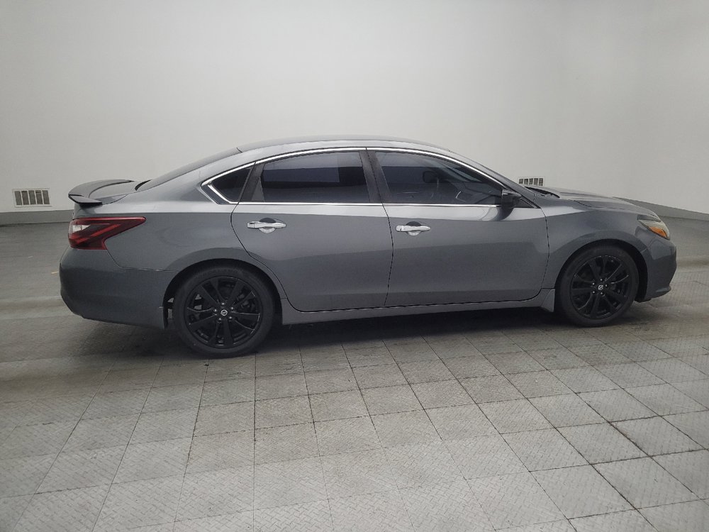 Used 2017 Nissan Altima 2.5 SR w/ Midnight Edition Package FWD image 10