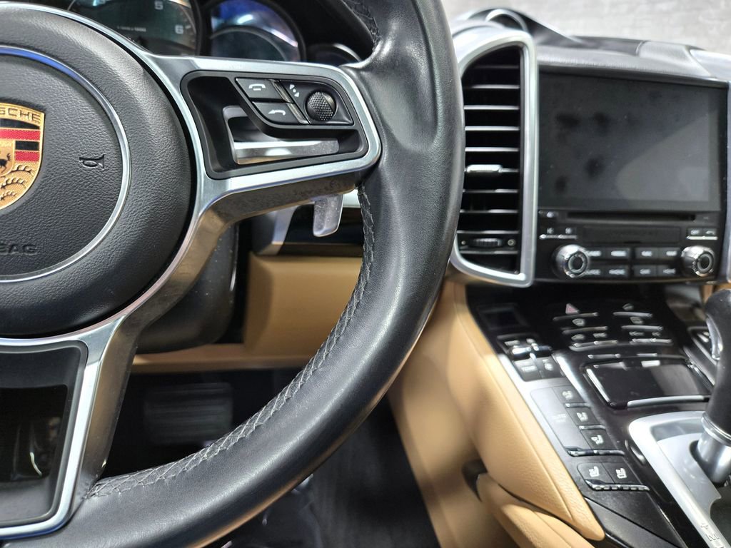 Used 2018 Porsche Cayenne image 15