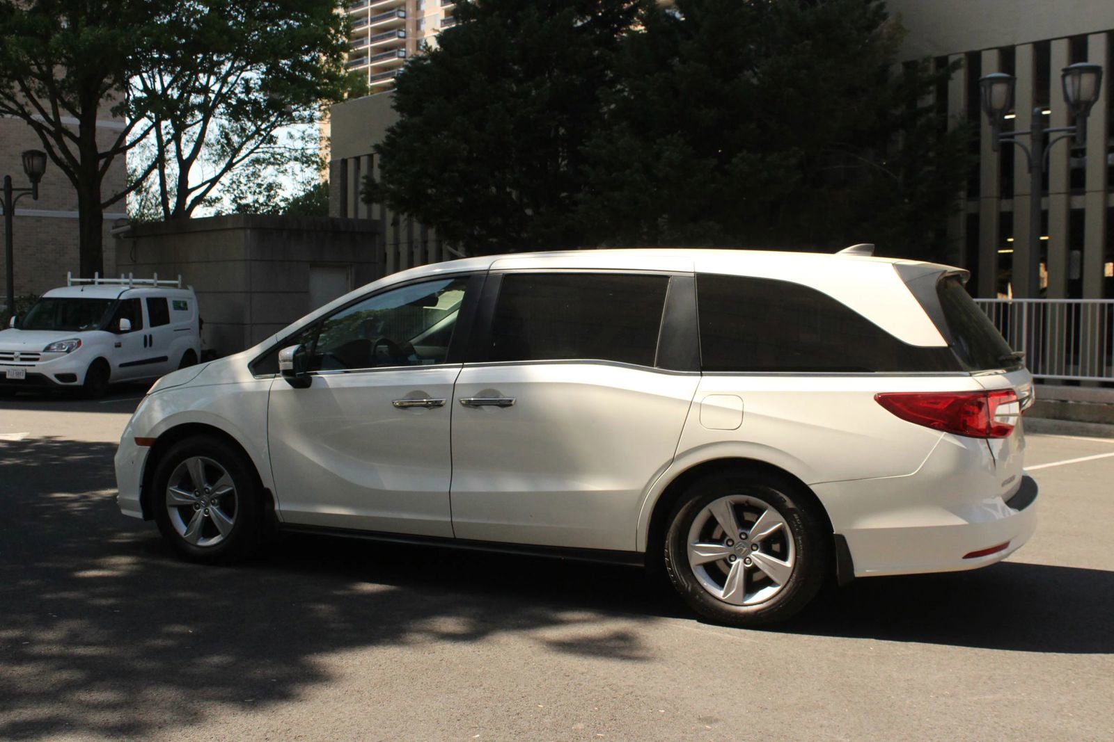 Used 2019 Honda Odyssey EX-L image 9