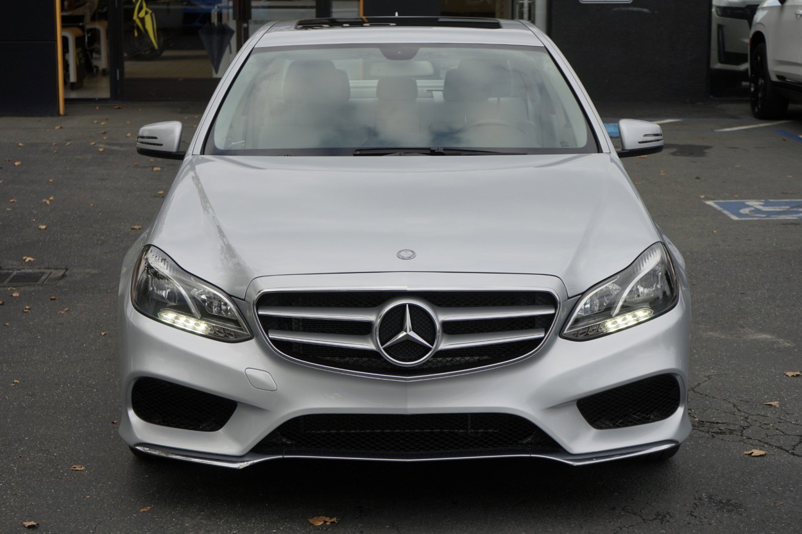 Used 2014 Mercedes-Benz E 350 Sedan image 4