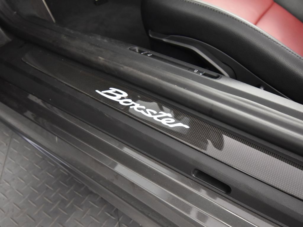 Used 2025 Porsche 718 Boxster image 18
