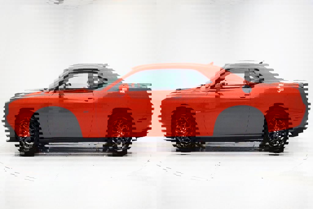 Used 2018 Dodge Challenger GT w/ Technology Group image 6