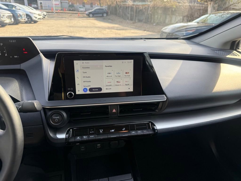 Used 2025 Toyota Prius LE image 26