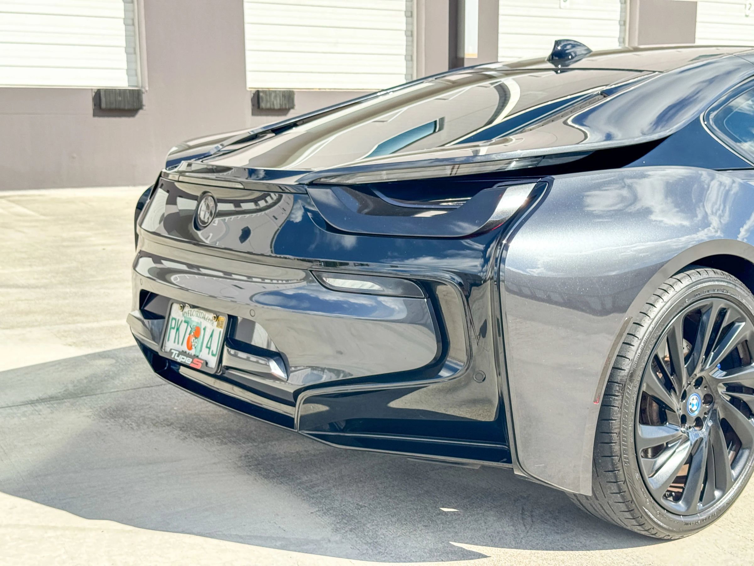 Used 2015 BMW i8 image 29