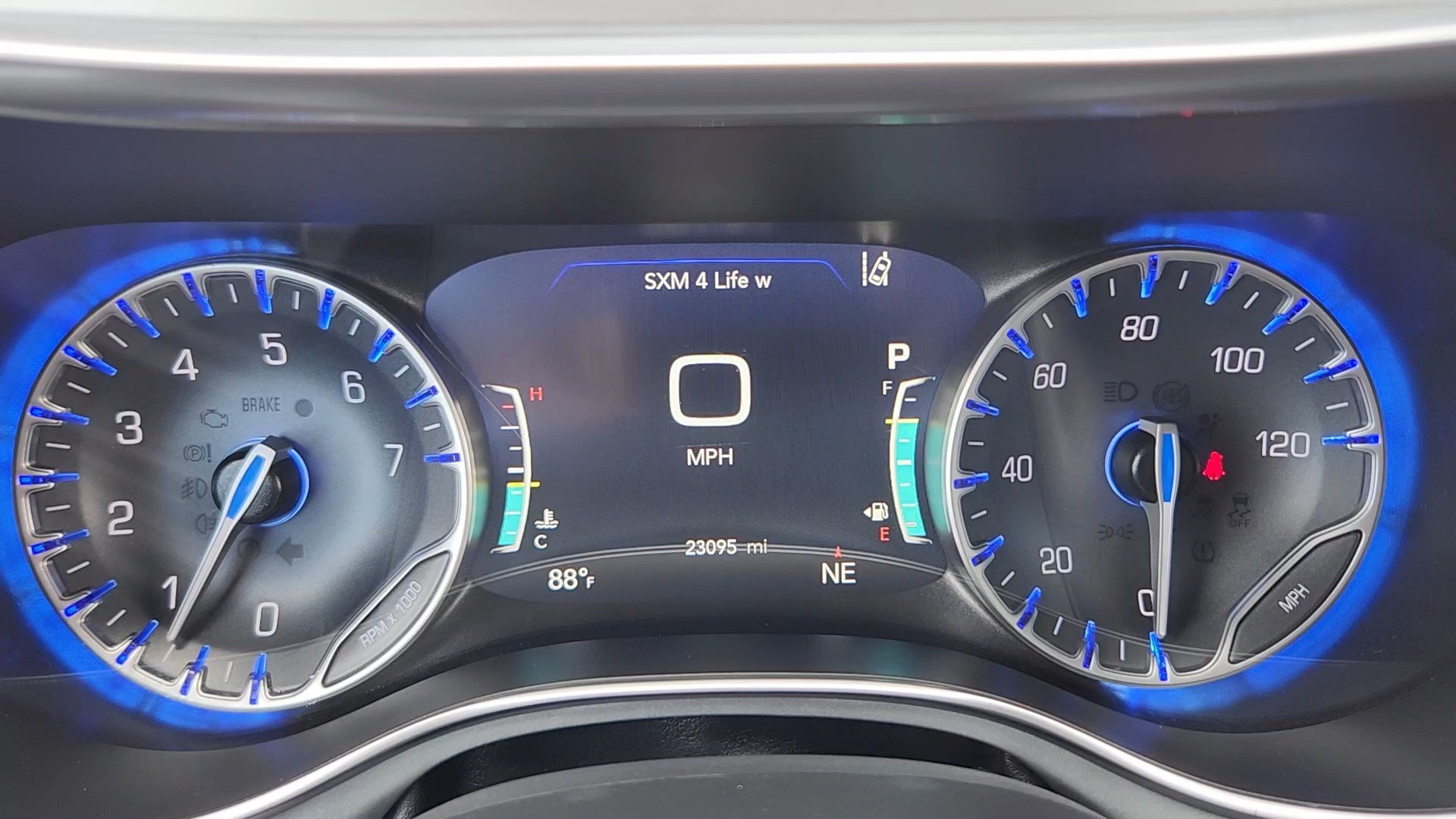 Used 2026 Chrysler Pacifica Limited FWD image 12