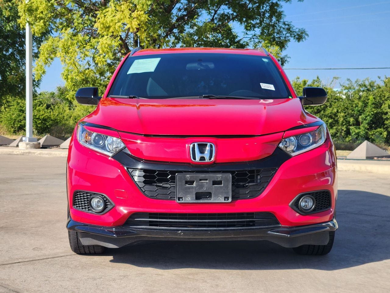 Used 2019 Honda HR-V Sport image 2